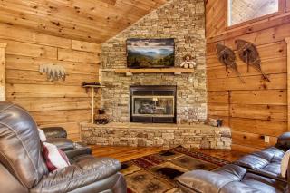 ER3 - Best of Both Worlds -Great location-Close to town cabin - Pigeon Forge - 5