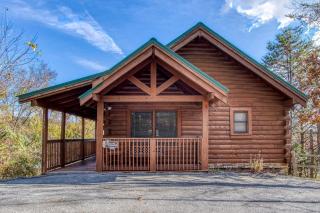 ERN859 - ABSOLUTE PARADISE - GREAT LOCATION! CLOSE TO ALL THE ACTION! cabin - 7