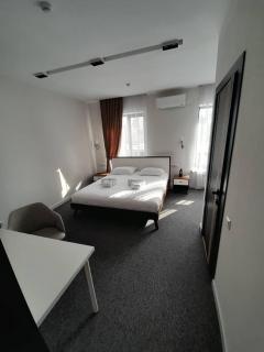 Hotel 78 Cafe - Karakol - 9