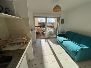 Appartement 2 pièces avec piscine, parking, proche commerces - Marseillan - FR-1-387-188 - 2