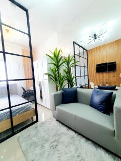 Green 2 Residences Scandi-Industrial Hotel Type Interior - 8