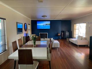 28 at Van Den Bos International Guesthouse - Edenvale - 1