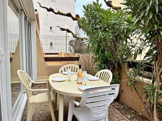 Appartement T2 cabine avec grande terrasse, proche plage, parking et équipements complets - FR-1-387-165 - Marseillan - 2