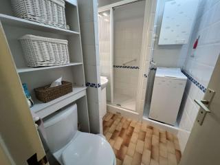 Studio cosy avec cabine, piscine, parking, lave-linge, proche plage et commerces. - FR-1-702-9 - 1