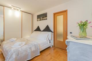 Volta Apartment by Rent All Como - Como - 1