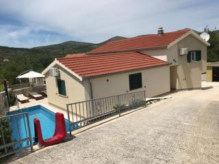 Villa Aranea mit Privatem Pool !!! - Gustirna - 9