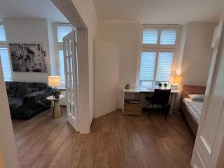 Altbau trifft Moderne, neuwertige Komfortwohnung für bis 2 Personen - Wuppertal - 6