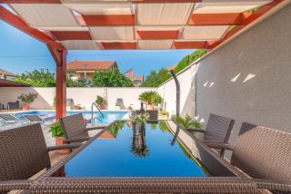 Apartments Villa Odesa with shared pool - Zadar - 1