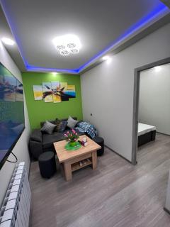 PRIVATE Cozy Cottage with Grill and Barbecue Zone SELF CHECK IN - 4
