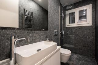 Unique 2 Bedrooms Apartment, Steps to Plaka and City center - Atene - 8