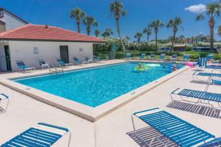 Edgewater Beach Resort by Panhandle Getaways - Panama City Beach - 3