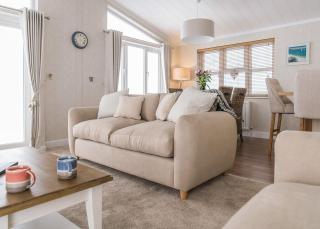 Warren Lodges - Little Baddow - 6