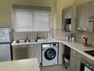 2 Bed, Pool & Gym, Free Wi-Fi - 6