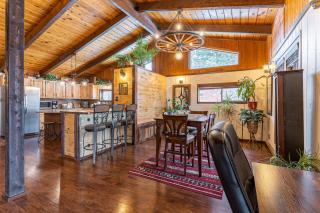 Hilltop Hideaway - Bigfork - 2