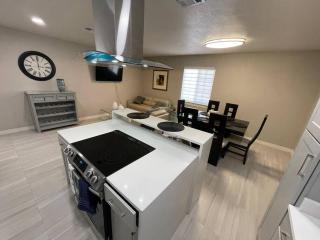 Big Family? Come on over and enjoy all duplex A+B - El Paso - 1