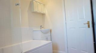 Lovely Shared 3 Bed Home Near The Thames - Thamesmead - 7