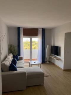 Cozy 3 bedroom condo with free parking premises - 5