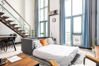 Stylish loft, 65 in UHDTV w Fast WiFi + Pool & Gym - Manila - 3