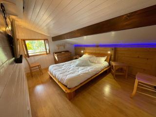 Appartement Mansardé 3 Pièces 74m², Balcon Sud, Parking Privé, Wifi - FR-1-459-183 - La Clusaz - 3