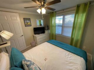 The StarFish Bungalow 1B/1B - St Pete Beach - 8
