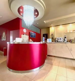 Hotel Cosmopol Cesenatico - Cesenatico - 1