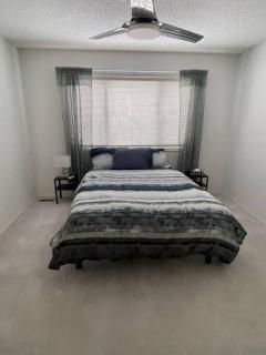Cozy Home - Camrose - 7
