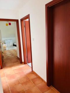 Apartmán se zahradou 20 minut do centra Prahy - Ořech - 4