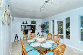 Walk to Beach, Restaurants, Shopping/Hot Tub! - Sarasota - 1