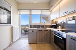 Sea & Mountain Apartment Close to Port and City - 1