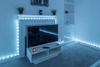 Luxe Maisonette- Parking, 4K TVs, LEDs, Local Snacks and more! - 0