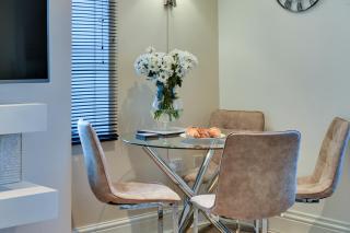 Suite Serviced Apartments Wigan Central I Free Parking - 2