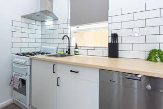 Sunny Days Getaway in the Heart of East St Kilda - 7