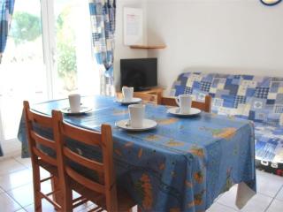 Maison cosy avec terrasse, 2 chambres, piscine partagée, proche plage et commerces, Gruissan - FR-1-229-832 - Gruissan - 8
