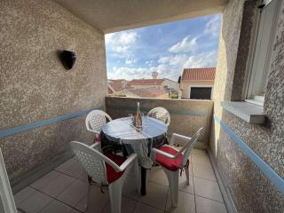 Charmant T2 en Centre-ville avec Piscine, Terrasse et Parking, à 500m de la Plage ! - FR-1-701-29 - Valras-Plage - 7