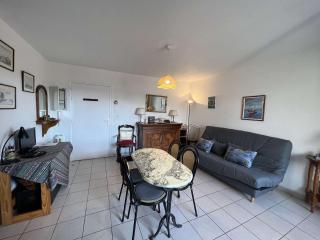Charmant T2 en Centre-ville avec Piscine, Terrasse et Parking, à 500m de la Plage ! - FR-1-701-29 - Valras-Plage - 4