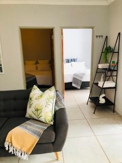 Zinathi Lodge - Lebowakgomo - 8
