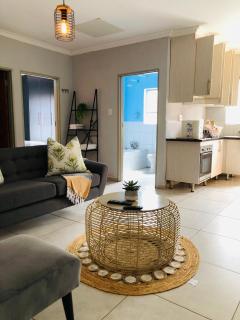 Zinathi Lodge - Lebowakgomo - 9