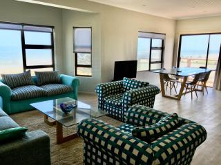 Ocean view, Swakopmund, 3-bedroomed apartment - 8