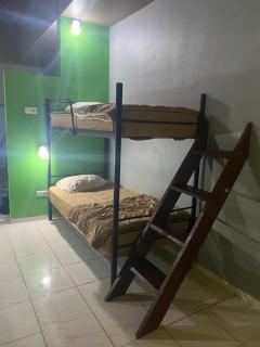 PACA'S Reggae Bar & Hostel - Ambat - 8