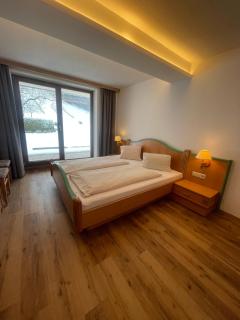 Hotel Gasthof Stoanerhof - Mayrhofen - 5
