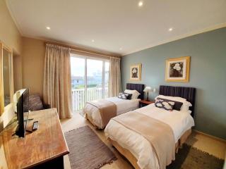 Luxury Villa in Pinnacle Point with Inverter - Mossel Bay - 3
