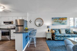 2 BR Ocean Forest Villa Steps Away From Pristine Sandy Beaches - Myrtle Beach - 3