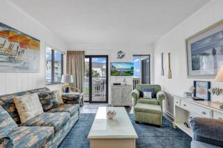 2 BR Ocean Forest Villa Steps Away From Pristine Sandy Beaches - Myrtle Beach - 5