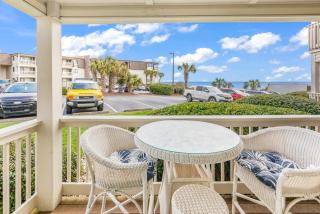 2 BR Ocean Forest Villa Steps Away From Pristine Sandy Beaches - Myrtle Beach - 9