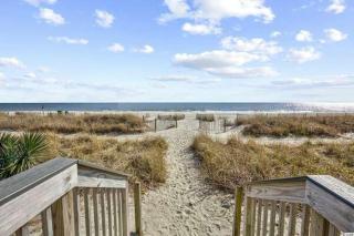Immaculate Ocean Front Condo With Fireplace! 1BR King Suite - Sleeps 6! - Caribbean Resort 427 - Myrtle Beach - 7