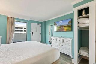 Immaculate Ocean Front Condo With Fireplace! 1BR King Suite - Sleeps 6! - Caribbean Resort 427 - 7