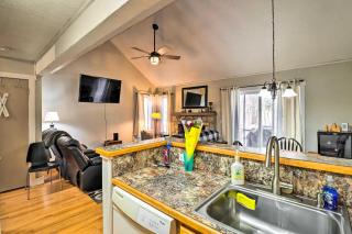 Peaceful Poconos Escape with Lake Access and Hiking! - 2