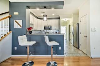 24 Mi to Washington DC Woodbridge Condo - 2