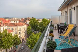 C5 - 2 BDR Blvd Carnot - 10 min Palais - AC & Terrace Sea View - 9