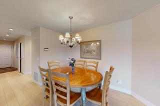 Mountain Lake Getaway - 4